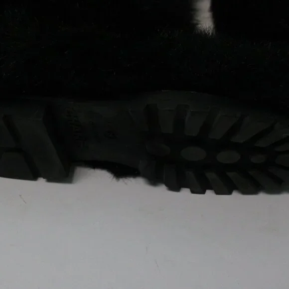 Chanel  faux fur boots with leather trim and rubber soles Black Size 38 - Picture 3 of 6